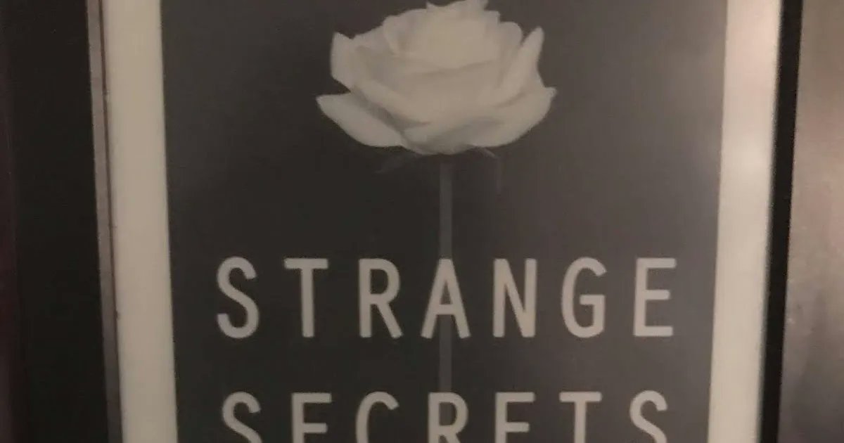 strangebookseye's tweet photo. “This collection of short stories is by far the most interesting thing I have ever read” https://t.co/Nvsr1l5pP0 @LaurenatRead #MustRead #WhatToRead #GreatReads  #uniquebooks #coolbooks #unusualbooks #shortstories #alternativebooks https://t.co/3eI3CkyG4Z