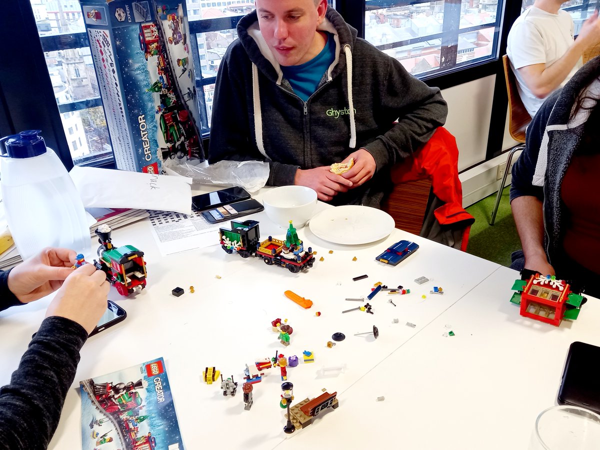 GhystonSoftware's tweet photo. Christmas Lego Set building. Yeh baby we know how to roll. #techexpertslovelego #lunchtimefuntime #festivelegosets https://t.co/3NStHQopTa