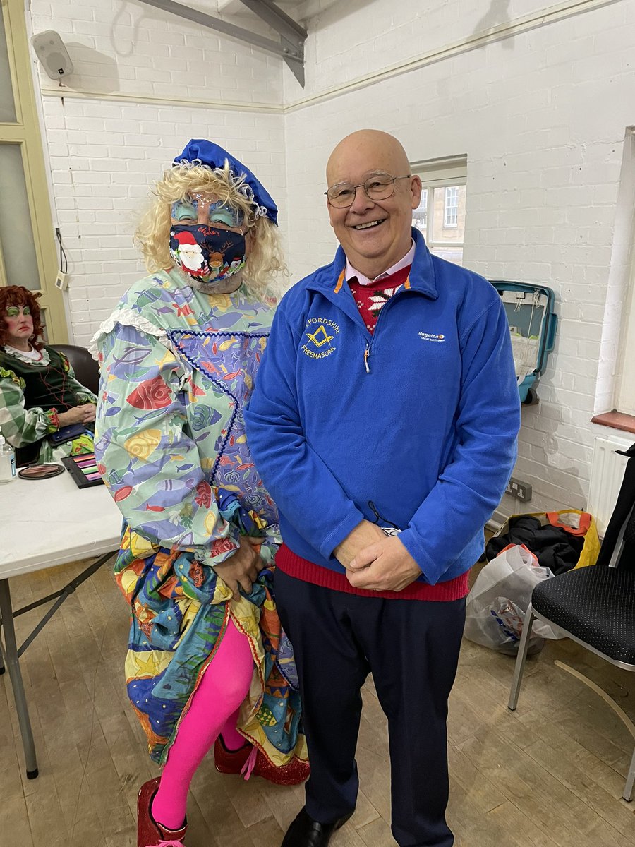 provgchstwdox's tweet photo. It’s our famous pantomime today, oh yes it is, for 450 disabled and disadvantaged children plus their helpers in Oxfordshire, all supported by donations from local Freemasons. @OxfordshirePGL https://t.co/6Y6pGj6EQY