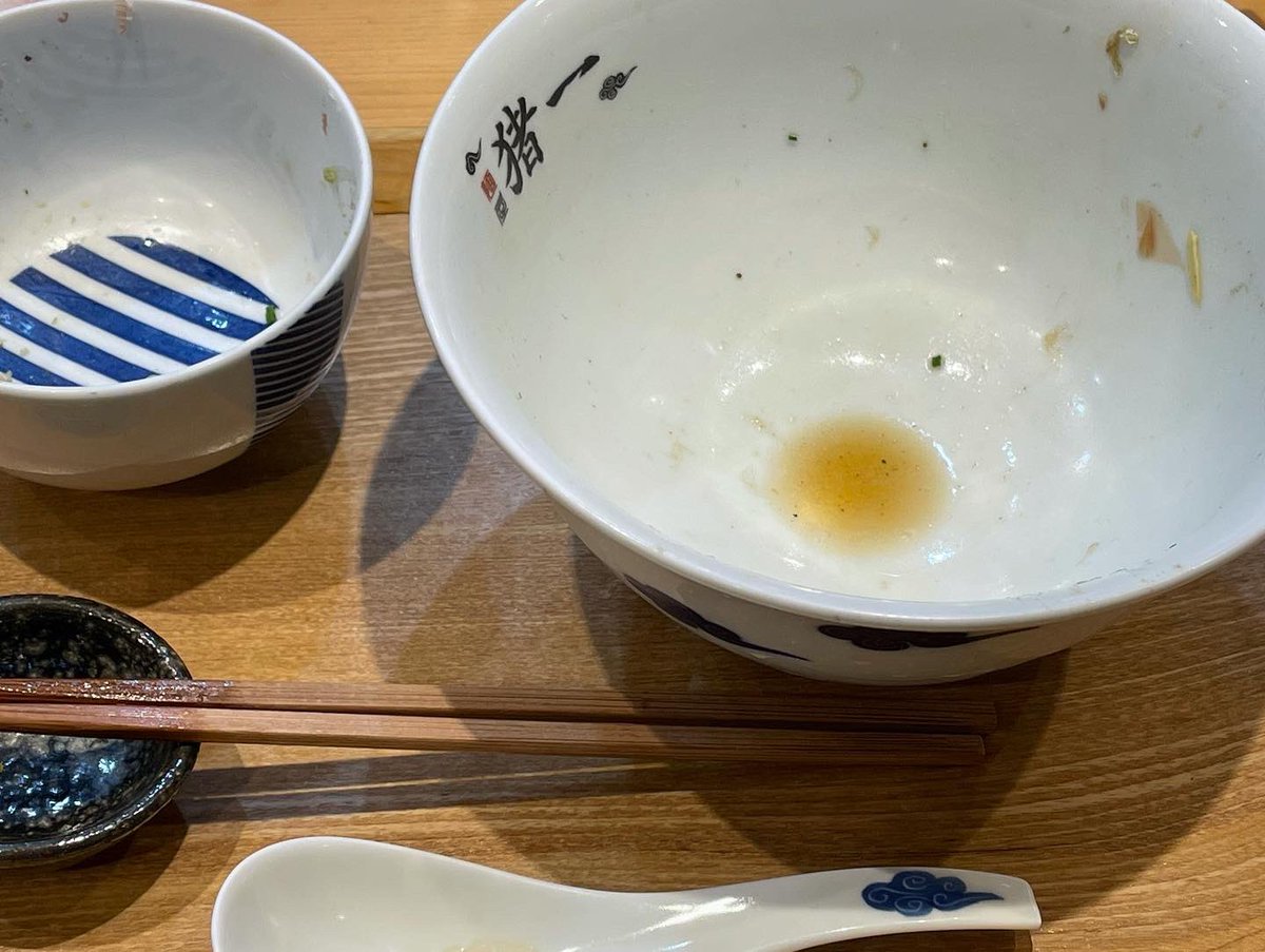 petermacintosh's tweet photo. Ramen night #kyotoramen #inoichi #kyotofoodie #lifeinkyoto #kyotolife https://t.co/2MJSrvAi60