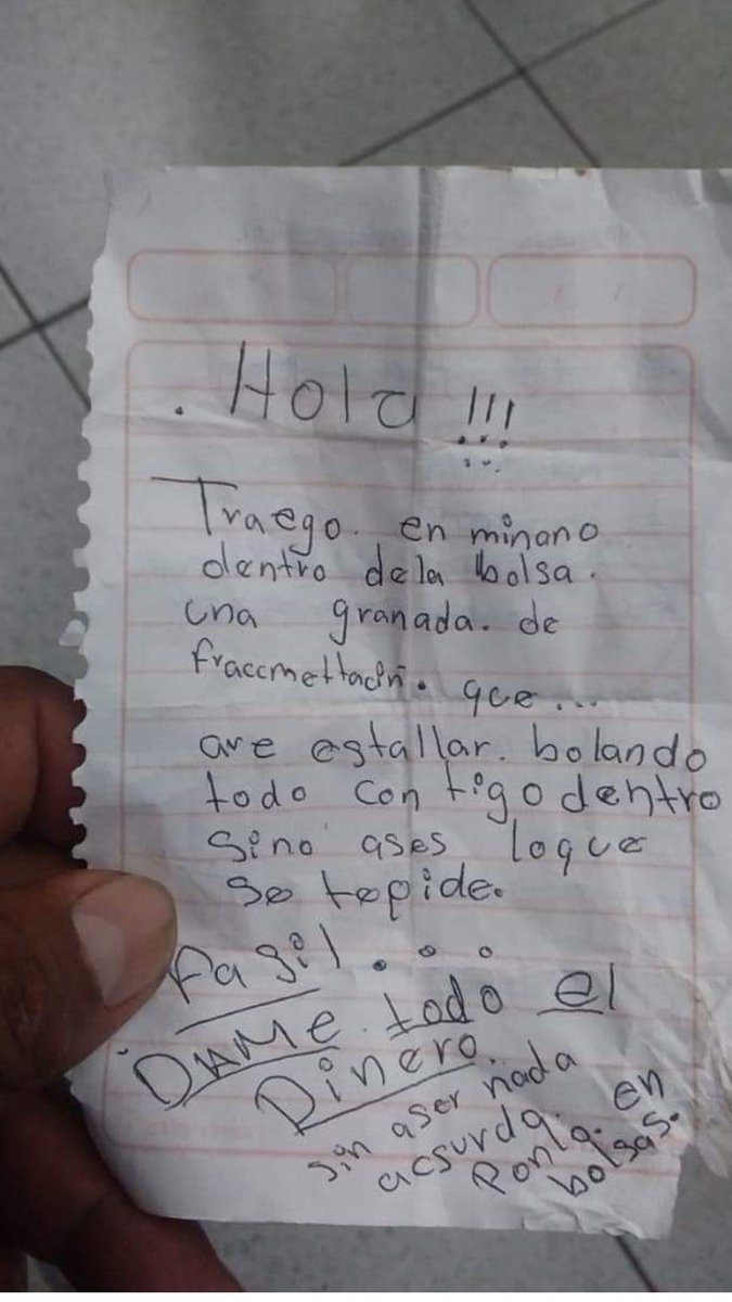 LaRata002's tweet photo. -¿En tu estado son muy malos los asaltantes?
-Pues...
#Martes https://t.co/8SdVDFOuZV