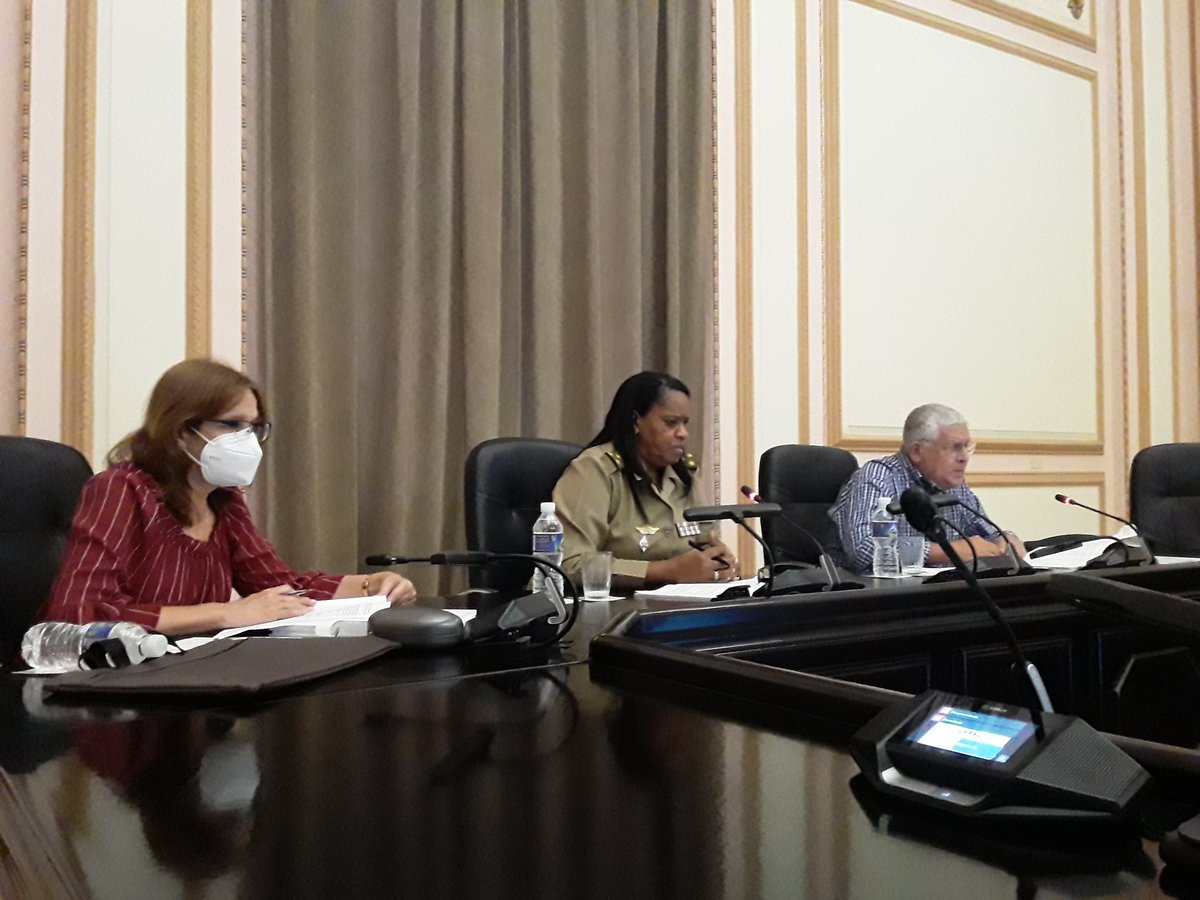 JeniferACN_Cuba's tweet photo. Diputados de la @AsambleaCuba discuten #Hoy , mediante videoconferencia, los proyectos de leyes que se presentarán en la venidera sesión del Parlamento. Se encuentra presente @anamarianpp , vicepresidenta de la Asamblea Nacional. #CubaVive #CubaLegisla @ACN_Cuba https://t.co/5R7JnNzeSg