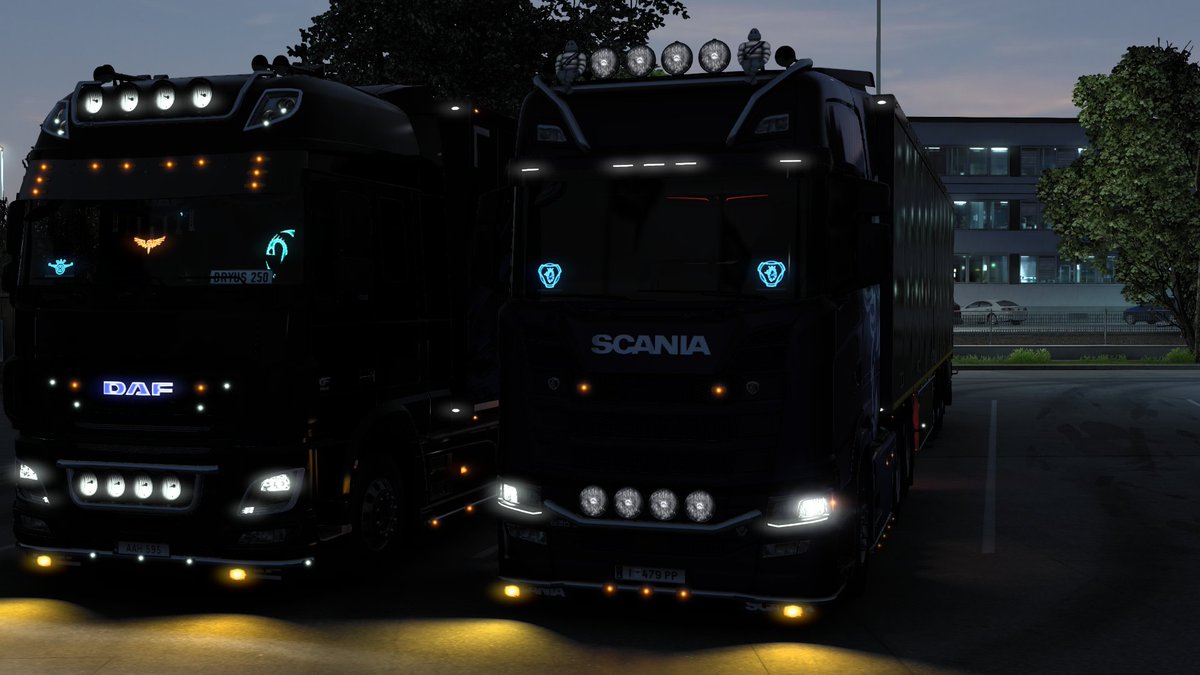 bryansagor's tweet photo. small drive on the #convoy last night with my NL  bro 
been a while it was very nice and chill run 
@SCSsoftware @DAFTrucksNV  @ScaniaGroup 
#ETS2 #eurotrucksimulation2 #modsession
night shoot📸🚛💨 https://t.co/nJhySgWZpB