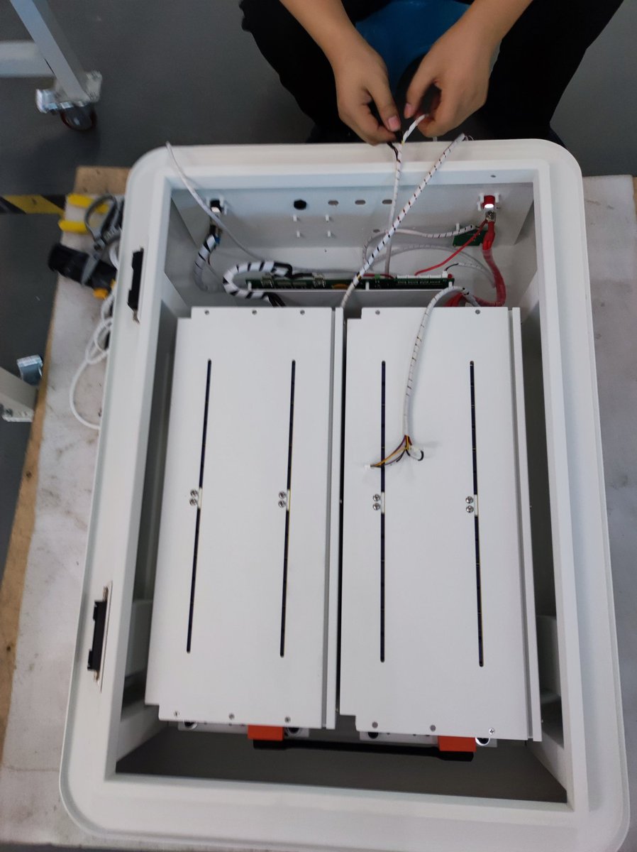 Lithium Battery System,  you could store the power as a backup or use it in peak hours whilrle the electric cost is high.  
#ElectricVehicles #powercut #invest #GRID #greenmobility #zeroemission #batteries