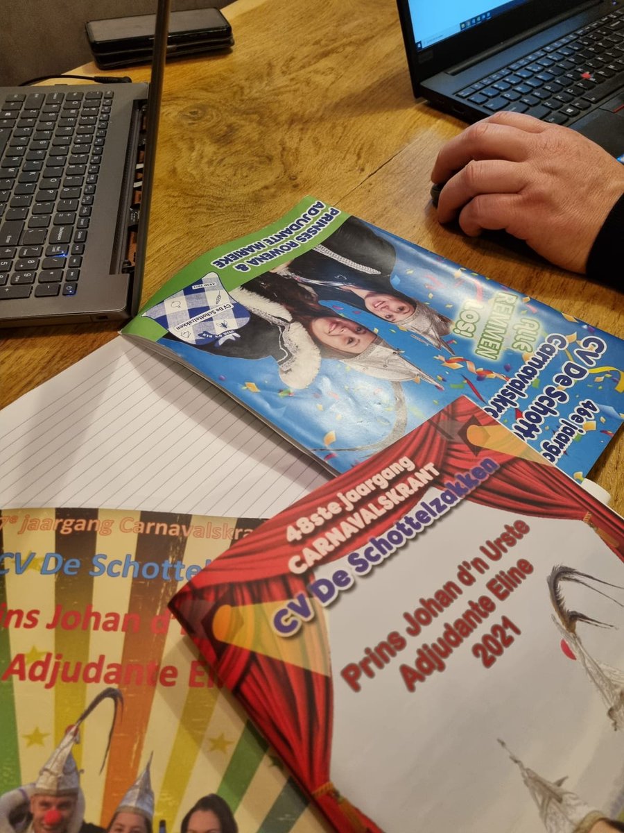 Onze carnavalskrant redactie is al hard aan het werk om ook dit jaar weer een mooie en goed gevulde carnavalskrant te maken.

We zijn altijd opzoek naar leuke foto's, mooie verhalen, anekdotes of ervaringen. Stuur jouw bijdrage naar carnavalskrant@schottelzakken.nl.