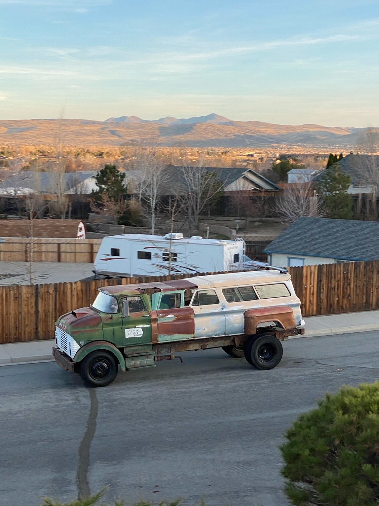👀We have questions... What has been your craziest car spotting moment? 👇Drop a comment or ➡️ send us your favorite car spot! Thank you to @icamptoomuch for sharing his recent find. #overlandexpo #overland #carspotting #adventurerig #custombuild #travel #overlanding
