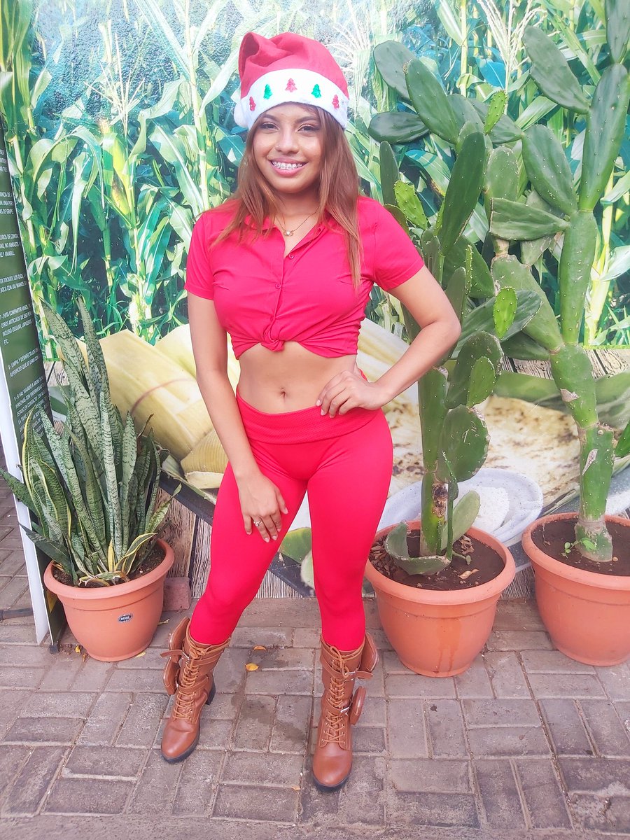 kathymatus2's tweet photo. Ya llegó Navidad  🙈 https://t.co/Eblvjp3mUQ