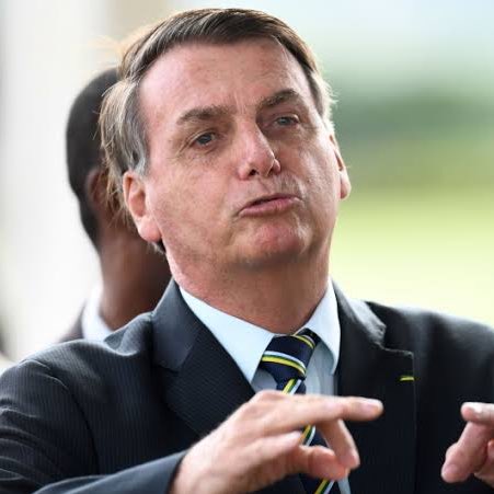 Gerasoundz's tweet photo. RETROCESSO! Bolsonaro começa a destruir TAMBÉM o Prouni e agora alunos que estudaram a vida inteira em escolas particulares da melhor qualidade disputarão bolsas no programa com alunos da escola pública, ignorando completamente as desigualdades. https://t.co/ao3Z6wAD02