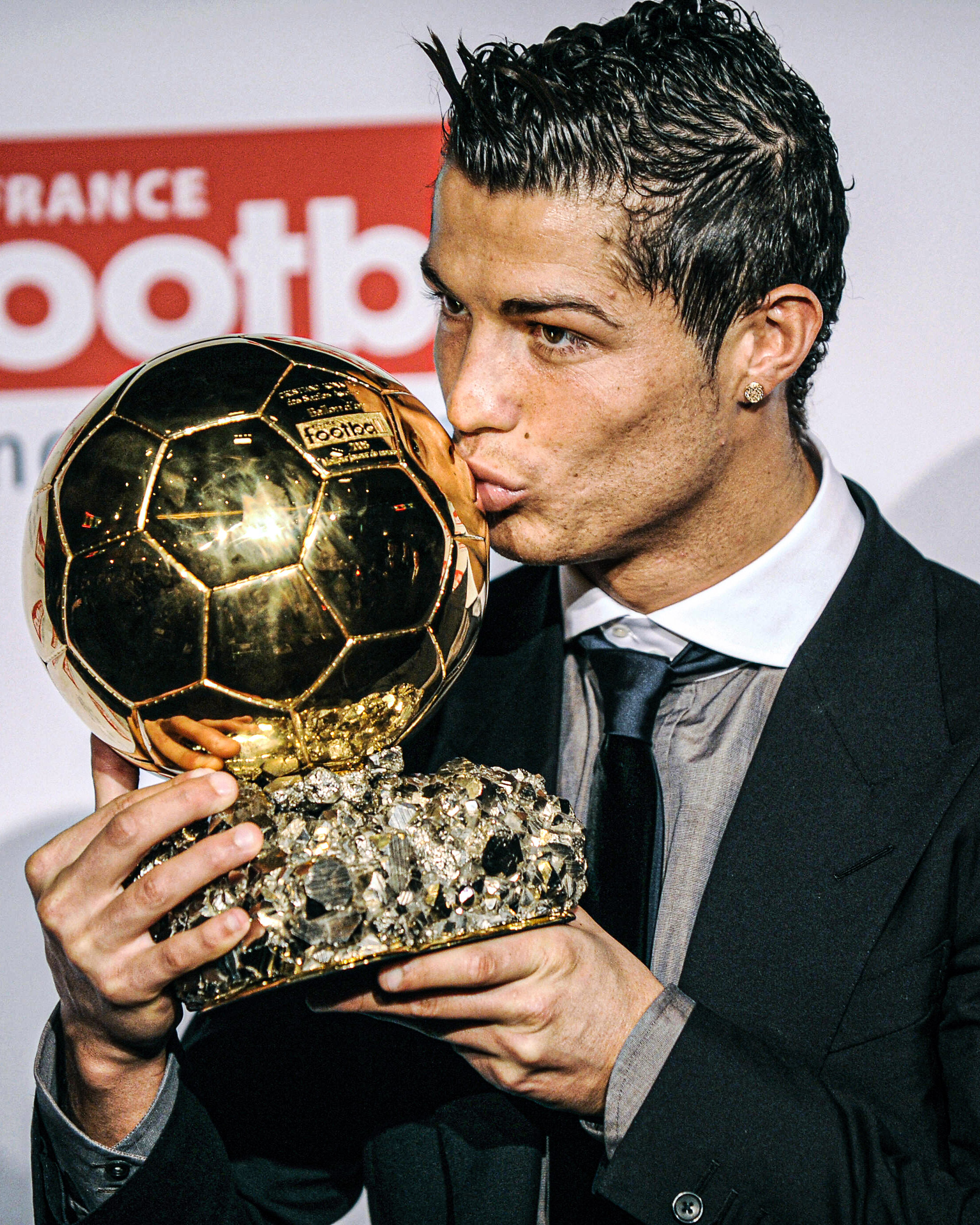 Cristiano ronaldo golden ball outlet