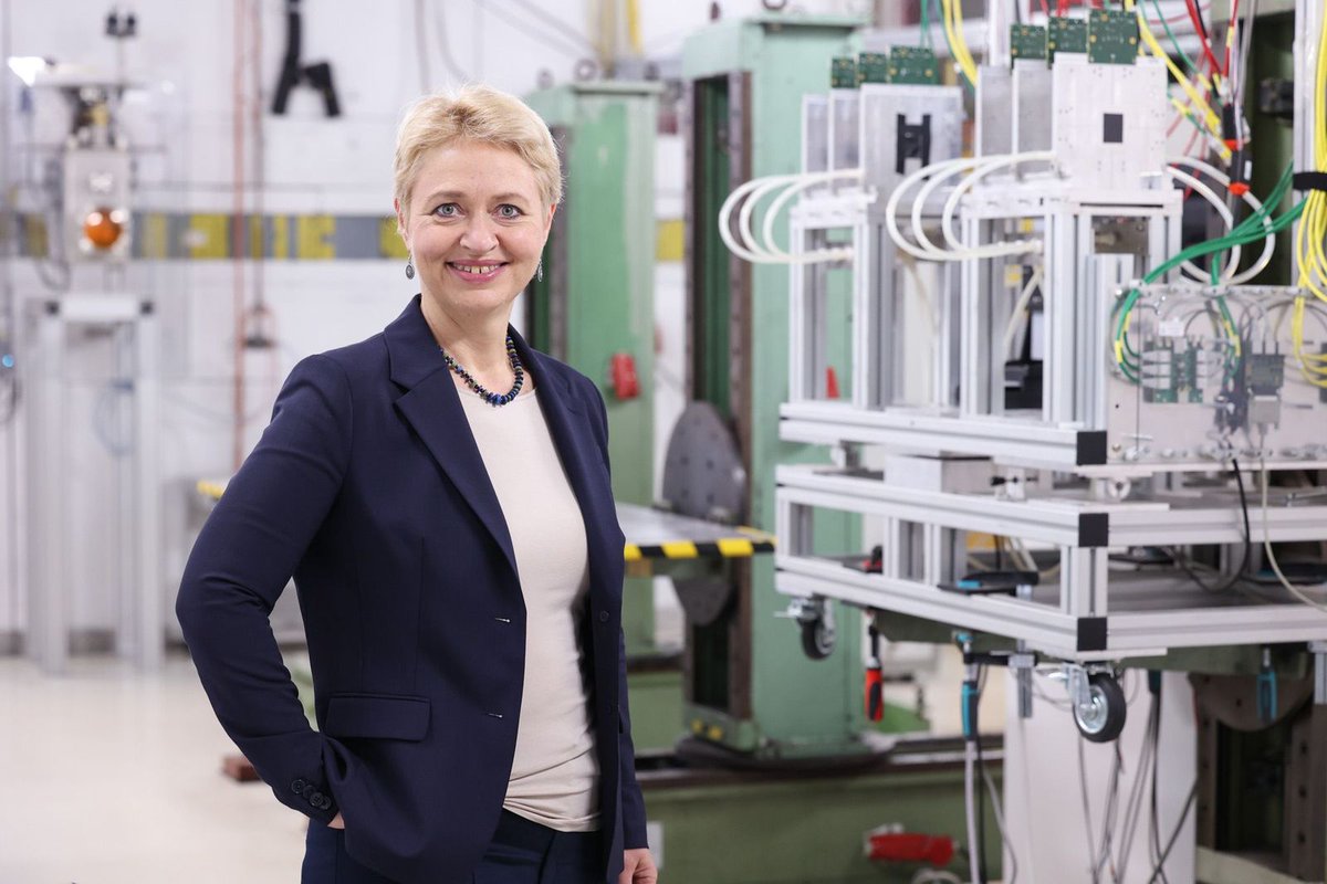 Dr. Beate Heinemann in the Lab. 