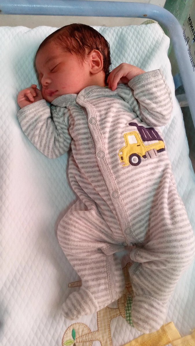 Querida0127's tweet photo. Admiro cada detalhe seu, Deus lhe fez perfeito pra mim!!! 🥰💙 https://t.co/v0cteTJ3Vk