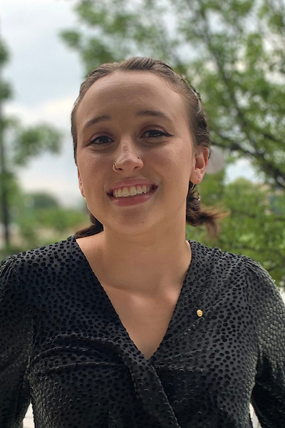 IndStU_News's tweet image. Nicole Nunez, an elementary education major from Bolingbrook, Illinois, is the Fall 2021 recipient of Indiana State University's Daniel J. Bradley Medal for Scholarship, Service, and Leadership. bit.ly/3dv5yP6