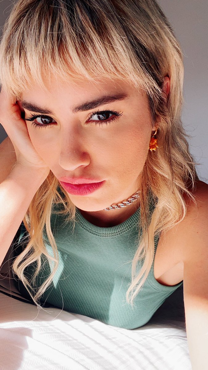 Lali tweet media