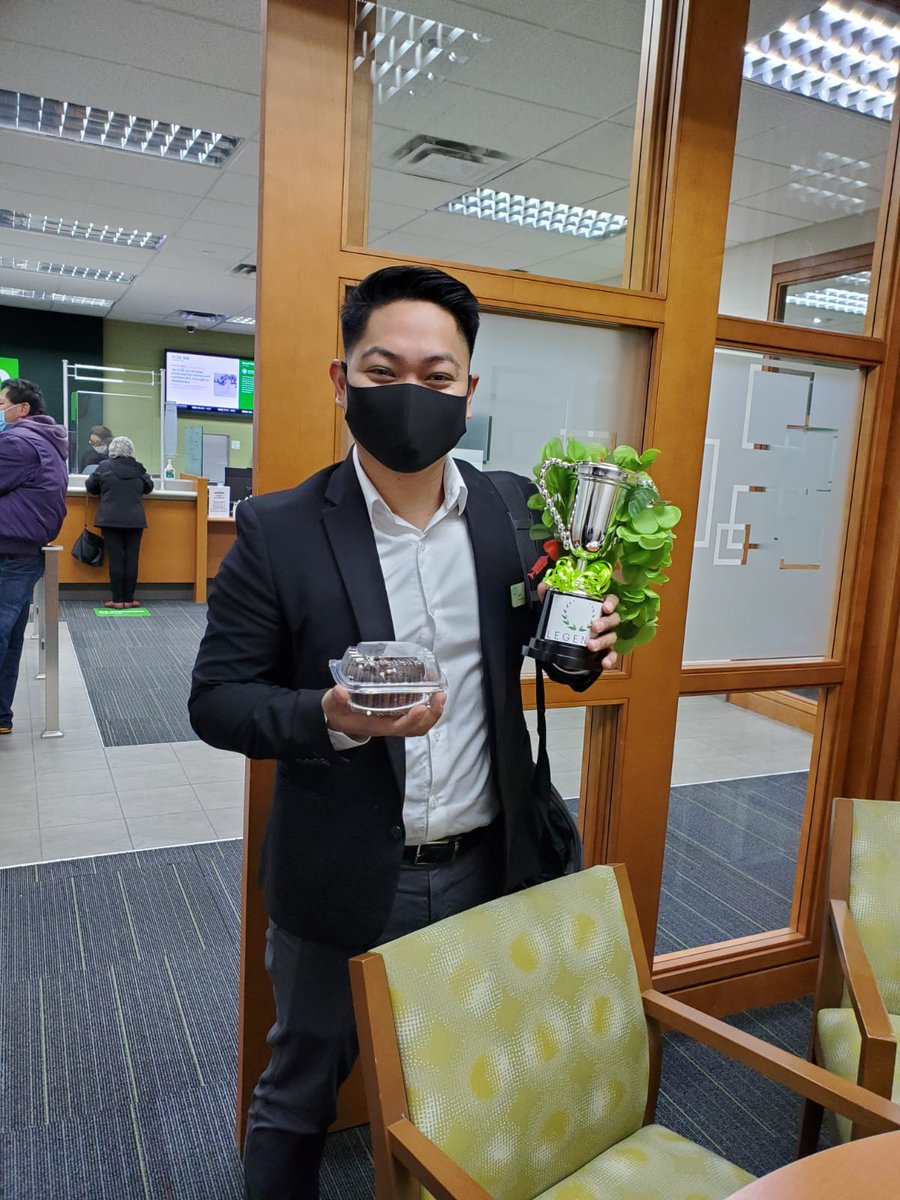 Exciting day at Fleetwood as we celebrate our 2021 Legend of the year 🥳🥳🥳 Congratulations Jeff! So well deserved! @amanparsad_td @CSir_TD <a href="/jtbains/">Jatinder Bains</a>