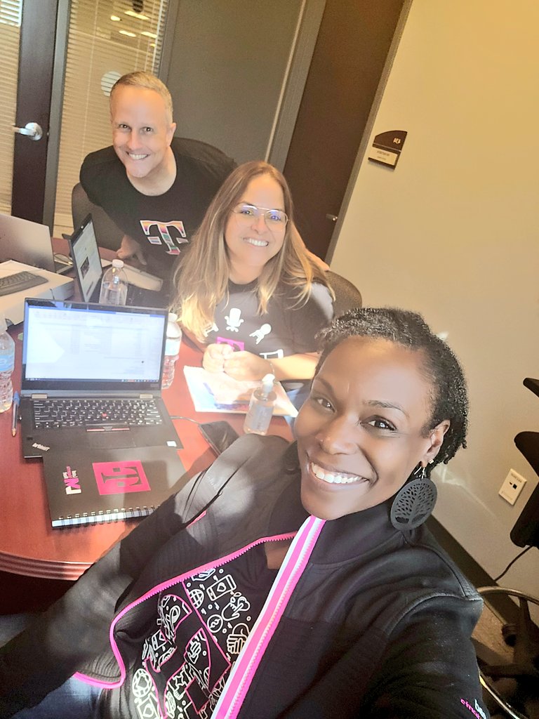 A day in the life of HR!🪄🔮 #bemagenta #beyou