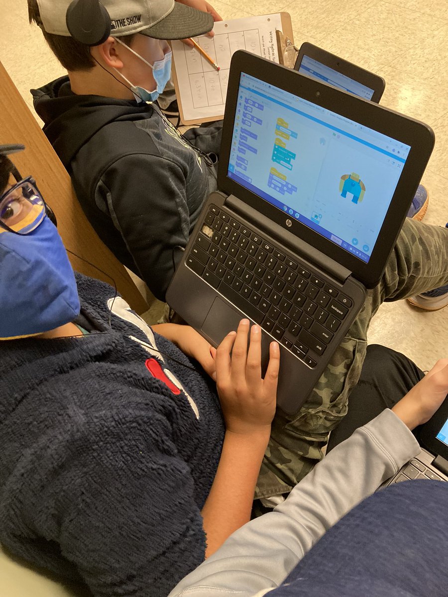 mmeamberbrenton's tweet image. Coding Mathematical expressions in our math block! #CSEdWeek #CodeWithTESIC @nltatesic