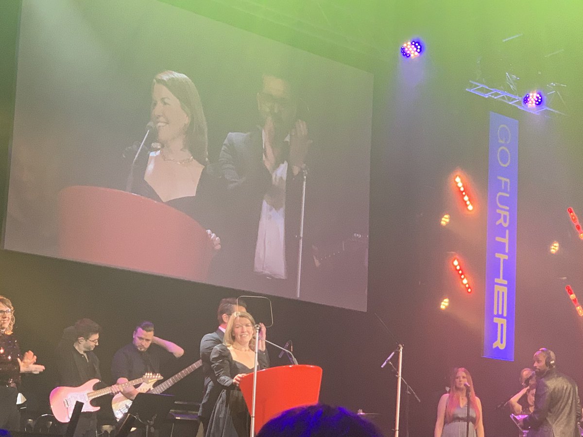 And it starts.. whoohoo! <a href="/RachAldighieri/">Rachel Aldighieri</a> <a href="/ValidityIntl/">Validity International</a> <a href="/DMA_UK/">DMA UK</a> #dmaawards