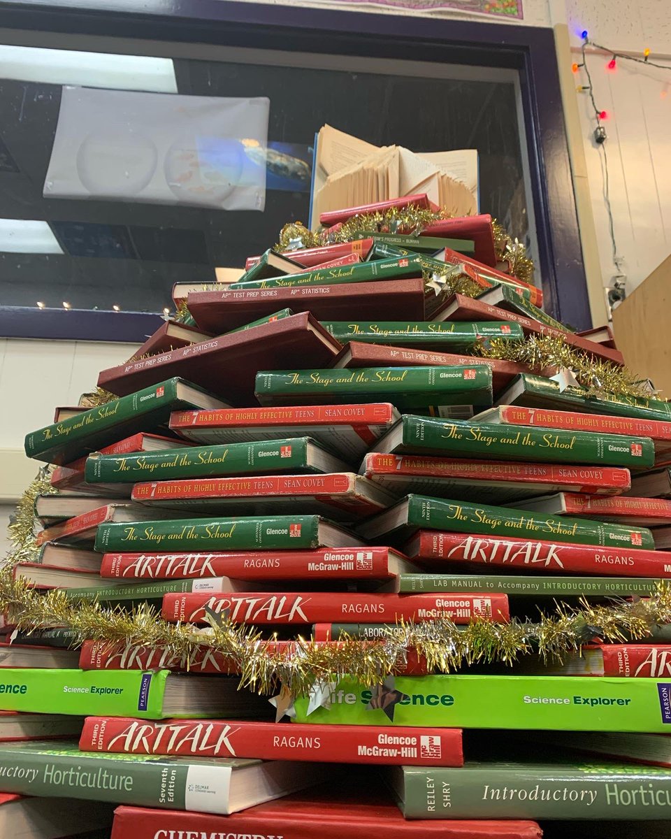 LHSBook_Club's tweet photo. Happy Winter Everyone!🧤⛄️

Are you in the mood for something that will keep the winter magic 🪄❄️ going, or a good romance 🥰 book to go with you blanket? Stop by the library and pick up a book from our Fantasy or Romance sections! 📖🐺📚 
💜 #ReadABook 💛 https://t.co/hdJBlDz4mJ