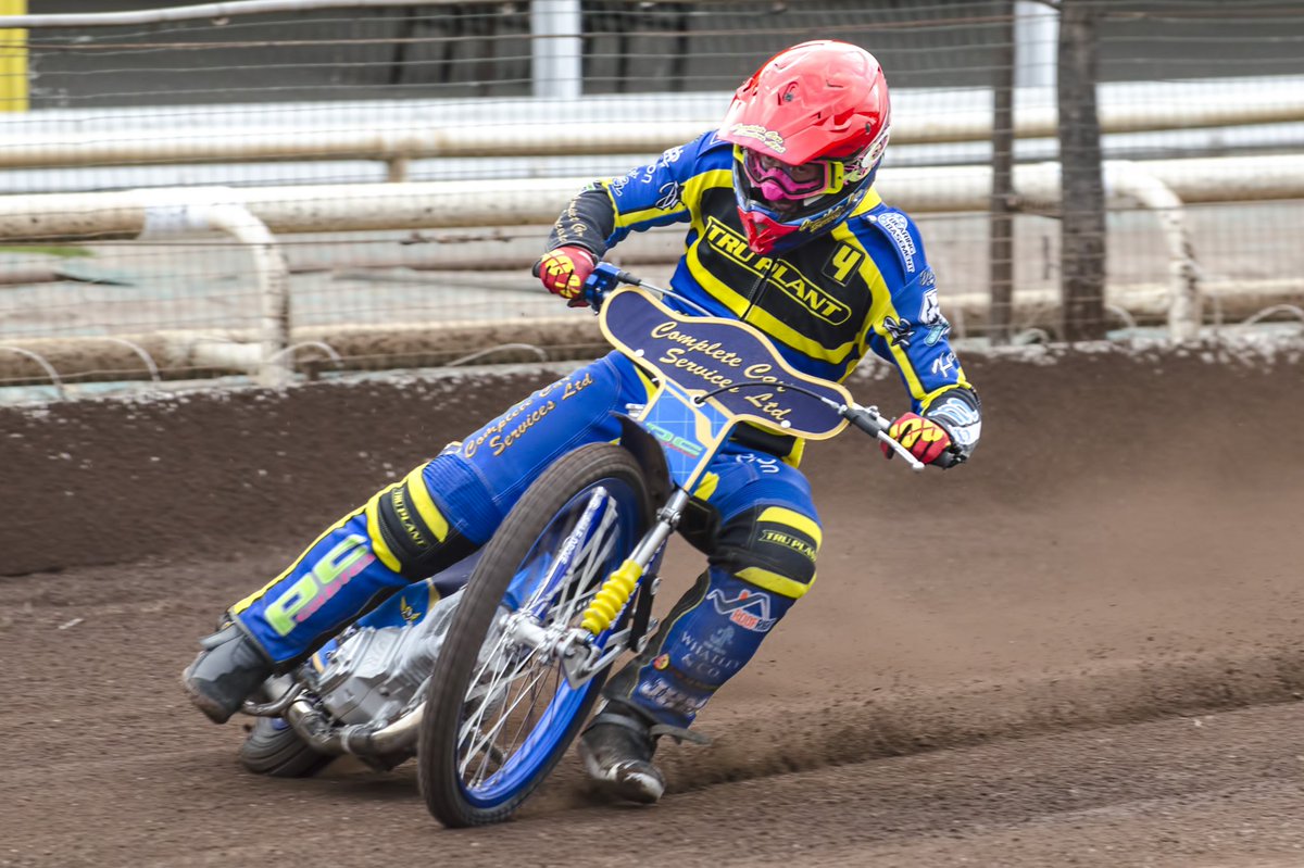 TigersSpeedway's tweet photo. STAARS THIS THURSDAY! 🙌

On the agenda…
🗣 Team Announcements.
🎫 Season Tickets on sale.
🍺 Excellent selection of draft beers.
🎅🏻 Final catch-up before Christmas!

⏰ Thursday night, 7pm…
📍 @NewBarrack, S6 2GA.

📸 @charaflanigan 
#sheffieldissuper | #britishspeedway https://t.co/xrSQWJW0dP
