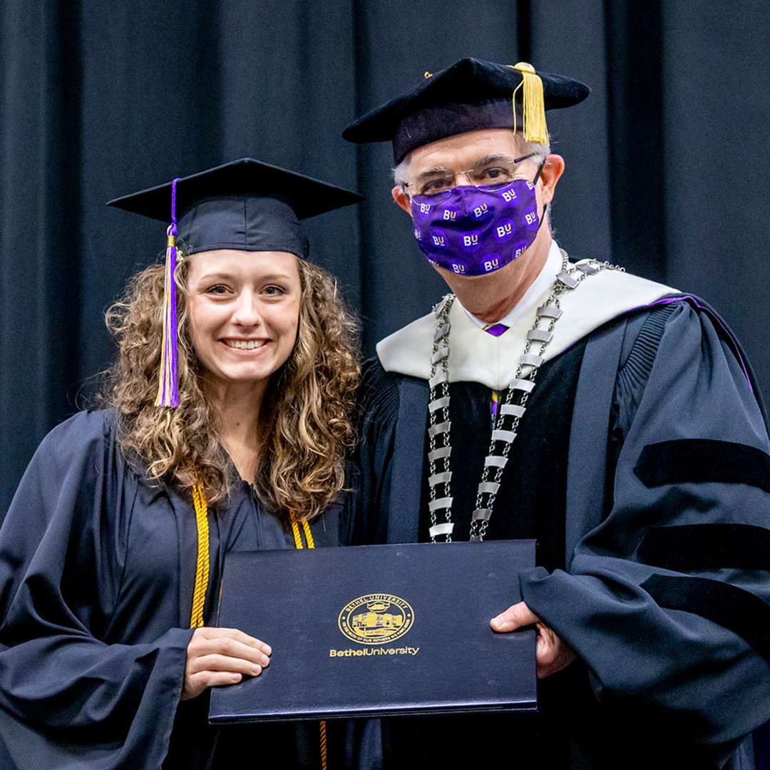 BethelUCPS's tweet photo. Commencement photos are here! To download your free prints: 

1. Go to our gallery: https://t.co/LfnE7x6yvc

2. Click the download arrow. 

You can also customize and order a print to your specifications by clicking on any of the purchase options. Congratulations! https://t.co/2ZNImOiT3E
