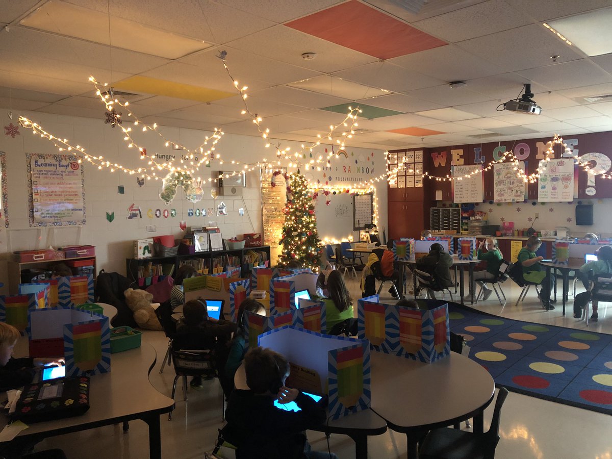 Miss Strickling’s class ready to show their smarts on iReady this morning! #tweetingtuesday #gwcstrong <a href="/NSDCarver/">Carver Elementary</a>