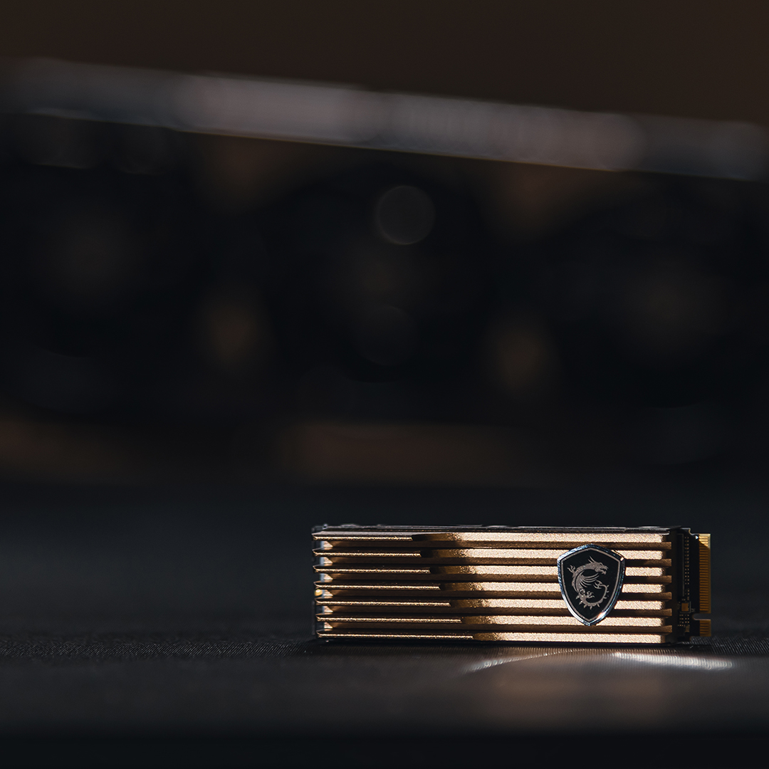 MSI_ES's tweet image. Puede leer/escribir hasta 7000/6800 MB/s.⚡️⚡️

¡SAY MY NAME!: S _ _ _ _ _ _

#MSIssd #M480HS