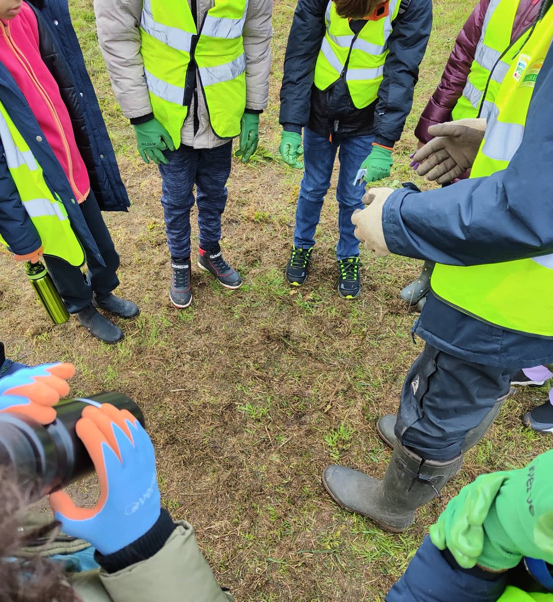 TCVHaringey's tweet image. National Tree Week: Completed🌳🌍💚
TCV Haringey and TCV Waltham Forest had a great week last week - 
a MASSIVE Thank you/ Well done to the local schools who joined us last week 👏🏻 we planted over 600 trees over 5 days! 😱
HT
#treeplanting #nationaltreeweek #nationaltreeweek2021