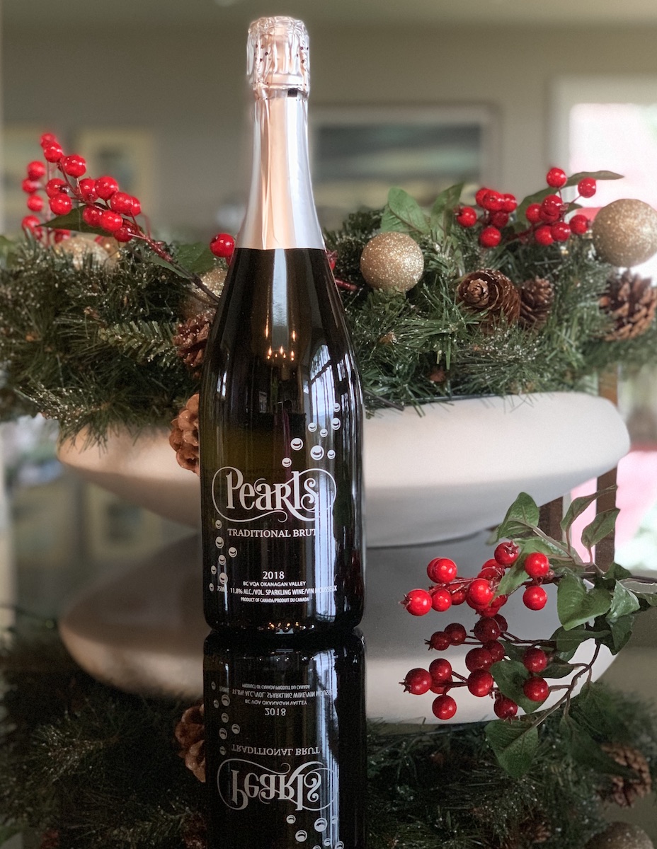 MyVanCity (@myvancity) on Twitter photo What could be more festive than bubbles! <a href="/TheViewWinery/">The View Winery</a> #FavouriteThings Holiday Gift Suggestions | Pearls | The View Winery - myvancity.ca/2021/12/07/fav… What could be more festive than bubbles! <a href="/TheViewWinery/">The View Winery</a> #FavouriteThings Holiday Gift Suggestions | Pearls | The View Winery - myvancity.ca/2021/12/07/fav…