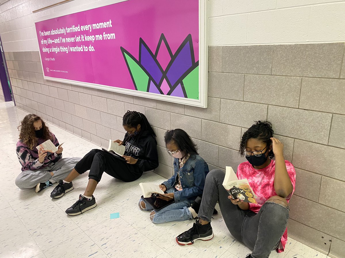 Ms_Hancox's tweet photo. Book Clubs are happening in 7th Grade ELA 🧡 Gems are exploring priority standards through collaboration, gender specific text and group discussions! #ELA #BookClubs #JCPS #MiddleSchool @STEAM_GEMS https://t.co/nds8dOjefz