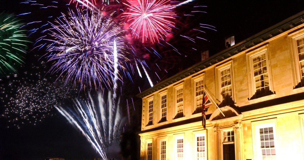 Why not end this year with a bang? Book our New Year's Eve Dinner Package for £195pp. Call Reservations on 01572 787019 or email reservations@staplefordpark.com Find out more: staplefordpark.com/luxury-breaks-… #staplefordpark #newyearseve #fireworks #countryhouse #prideofbritainhotels