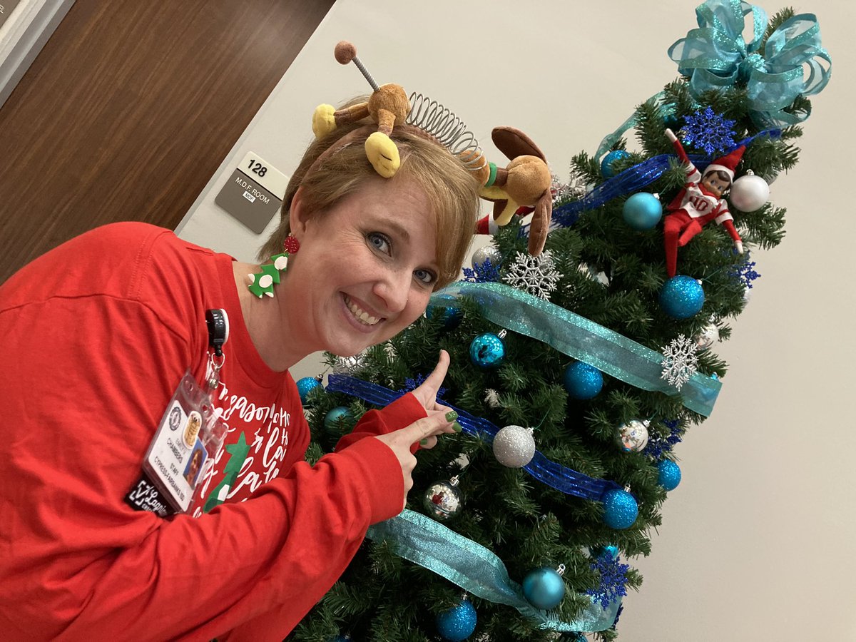 They got themselves stuck in a tree, but sweet Pam elf is about to fall!  #wellselfieselfie #explorewells <a href="/CFISDWells4th/">Wells 4th Grade</a>