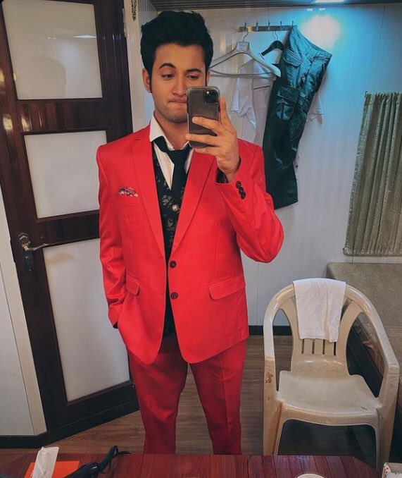 SarafFanpage's tweet photo. WE LOVE YOU ROHIT 

literally the best idol we could’ve asked for. thank you for everything rohit. keeping shining always✨ 

#HappyBirthdayRohitSaraf https://t.co/0s4Jm6Ygtc