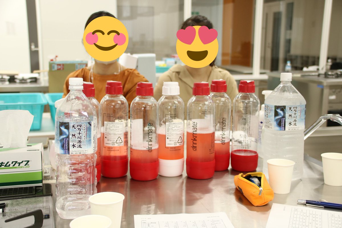 FoodInnovating's tweet image. 時系列は前後しますが写真投下しておきます…！！
発表やら試飲やら忙しいときもありますが皆で楽しく作ってます😃