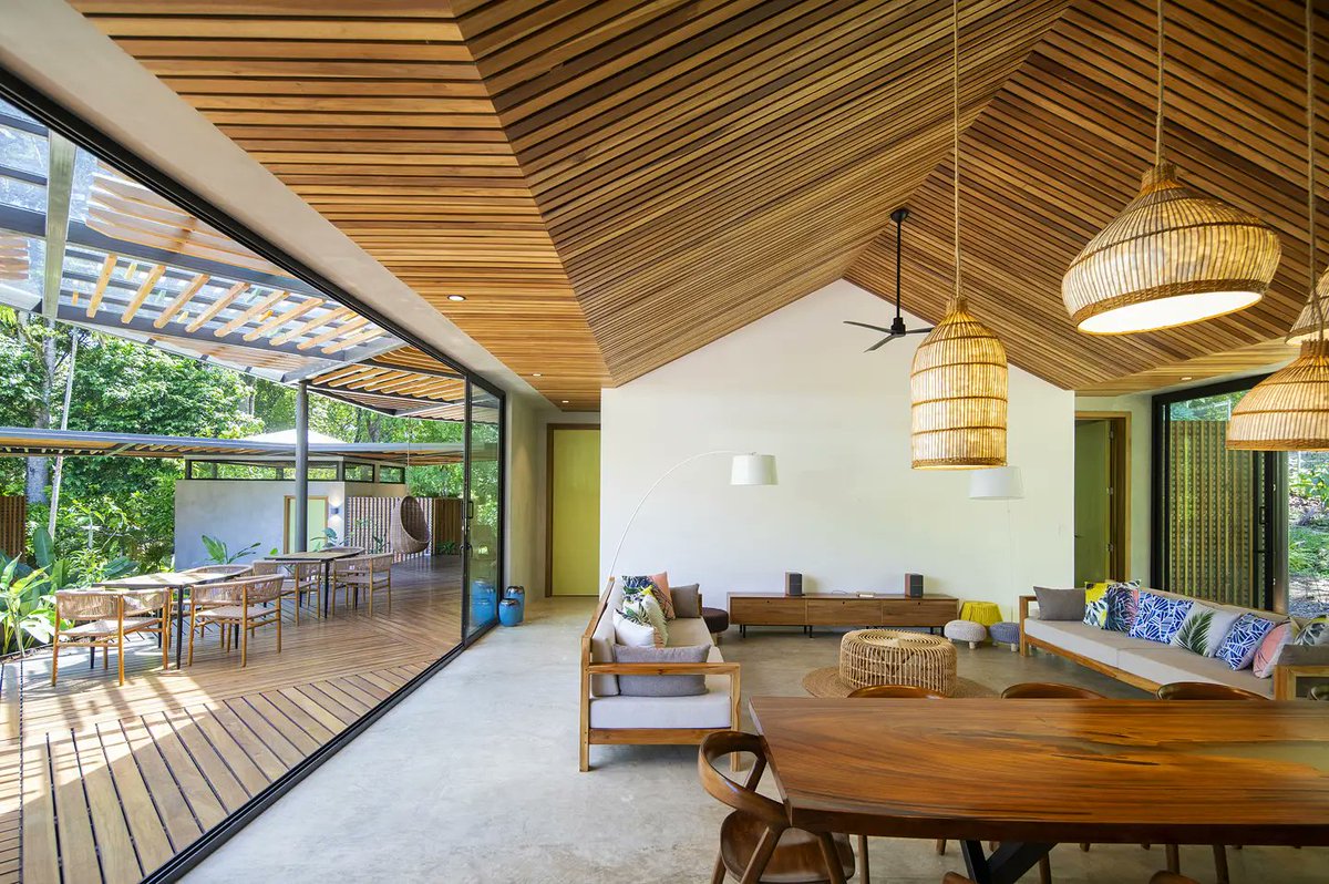 StudioSaxe's tweet image. This web-like architecture that can adapt to existing trees and topography sets a new strategy for our studio in the quest of trying to adapt human habitation between the ecology of an existing location congratulations to all the team and consultants.

studiosaxe.com/projects/carib…