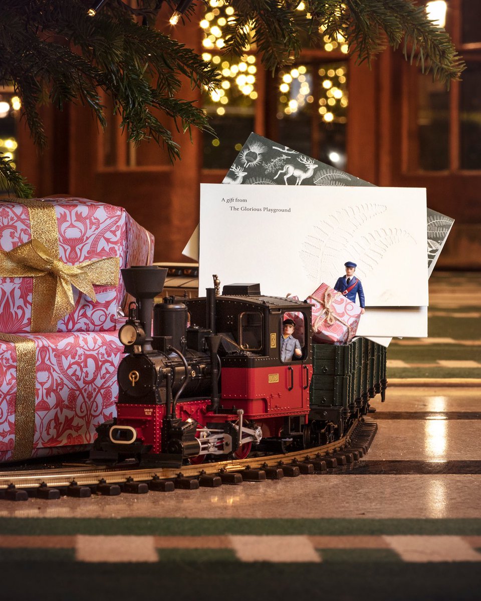 Choo choo🚂 Are you looking for a glorious gift for the person who has everything, this Christmas? Why not give the gift of Gleneagles, and let them indulge in an escape at the Estate with one of our vouchers to enjoy! Vouchers are available from our retail arcade, and online.
