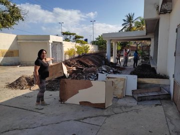CNPCaracas's tweet photo. #7Dic #Sucre Mónica Salazar,@monilibre ,Secretaria Gral @CNPSucre : "Hoy los periodistas de Sucre retoman las instalaciones de su sede,ubicada en #Cumaná,luego de la ocupación arbitraria efectuada por funcionarios de la división contra la delincuencia organizada https://t.co/VOjhJebSgj