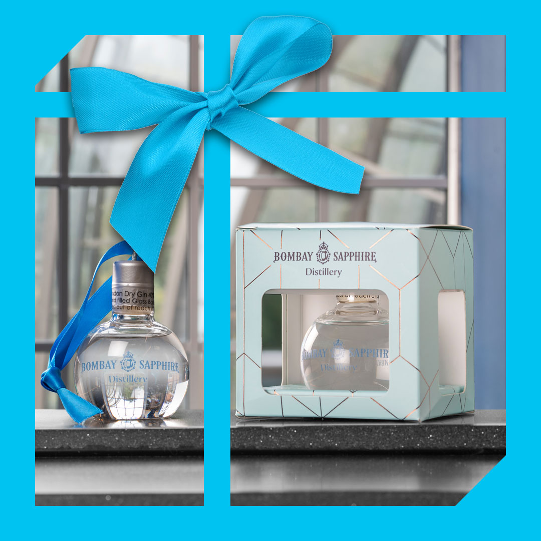 homeofbombay's tweet image. Choose a #BombaySapphire or #BombayBramble gin bauble to #StirCreativity with your tree this festive season. shop.bombaysapphire.com/collections/gi… (UK delivery only. Free shipping on orders over £50. Last order date for pre-Christmas delivery Friday 17th Dec 2021.) #BombayDistillery #GinGifts