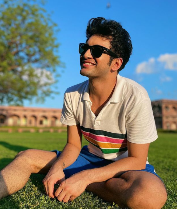 youstanrohit's tweet photo. AND FOR ALL THIS AND PROBABLY 1000000 MORE REASONS I LOVE YOU 

WE LOVE YOU ROHIT
#HappyBirthdayRohitSaraf https://t.co/Ak2sqXqJj5