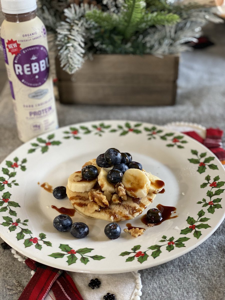 Category3LLC's tweet photo. Mold guys have to eat too! Pancakes, walnuts, banana, blueberries and date syrup! #Vegan #plantbased #Food https://t.co/qE3qPA171B