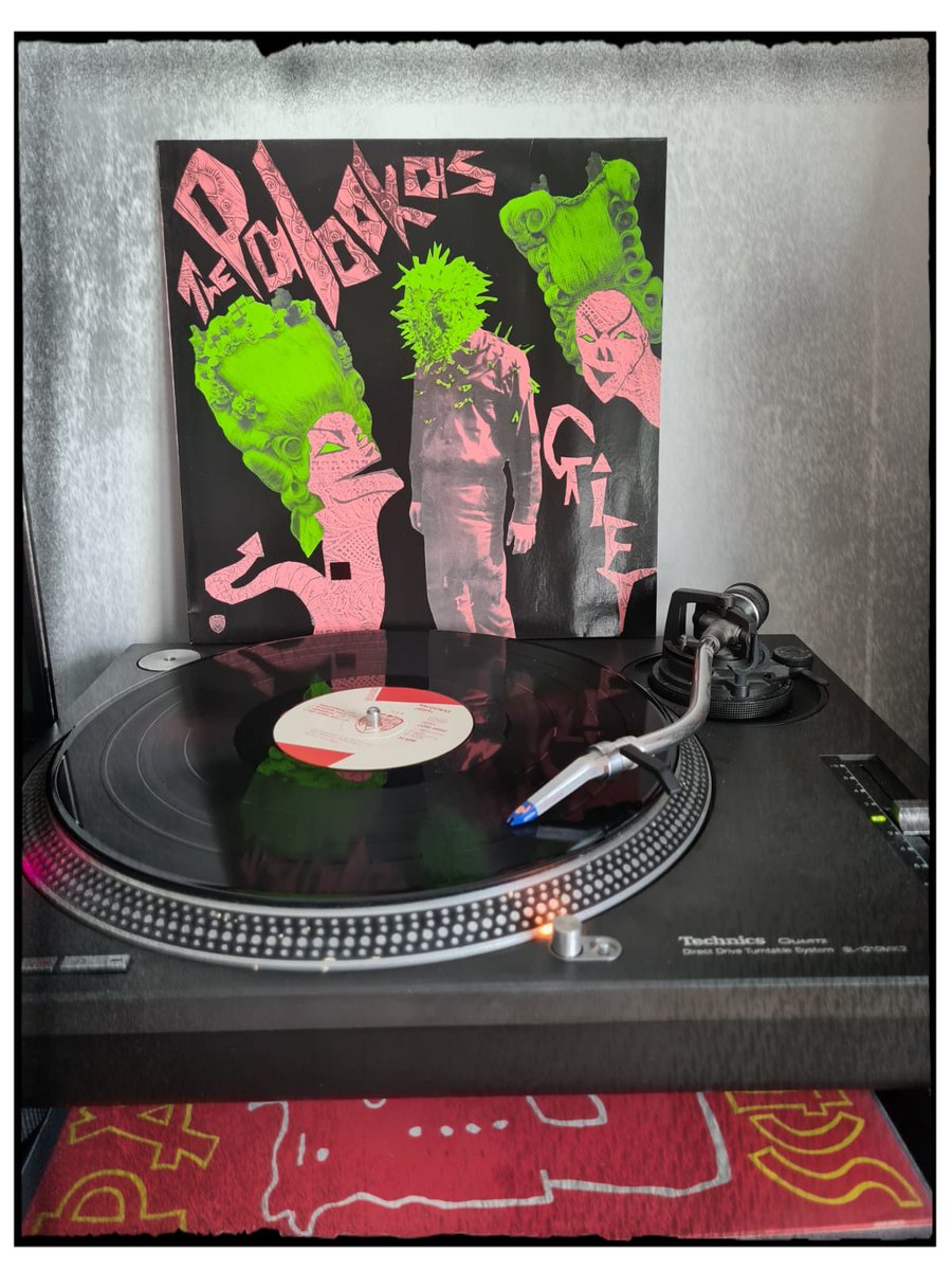 THE  PALOOKAS 
~  Gift  ~
UK Indie Psychedelic group with Jowe Head from Television Personalities 
#postpunk  #vinyl  #JoweHead