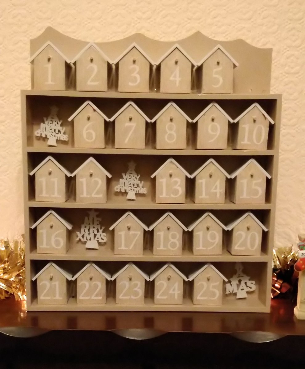Abby_Claree's tweet image. How beautiful is this wooden advent calender my Aunt made me for Christmas! I absolutely love it! 😍💗 #HandmadeChristmas
#HandmadeProjects  #ChristmasCountdown #AdventCalendar #ChristmasCrafts #Christmas #Christmas2021 #ChristmasIsHere #Photography