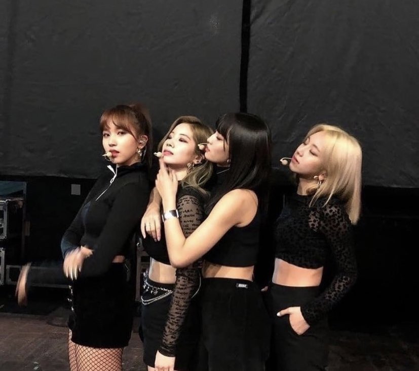 chaeyoung pics tweet media