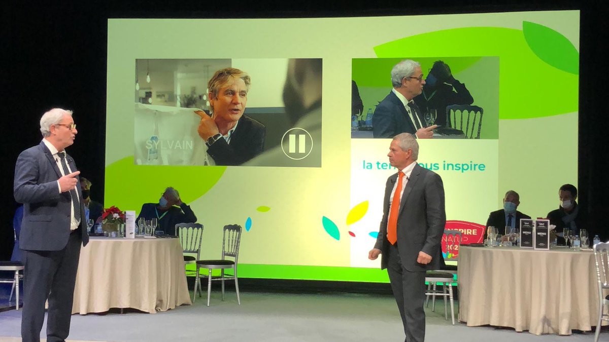 #live #AG2021 « Un grand merci à <a href="/RegionNormandie/">Région Normandie</a> de nous aider à relocaliser une filature ici. En 2025, je souhaite que nous portions tous une chemise en lin normande ! » #lin #cooperation #fibres