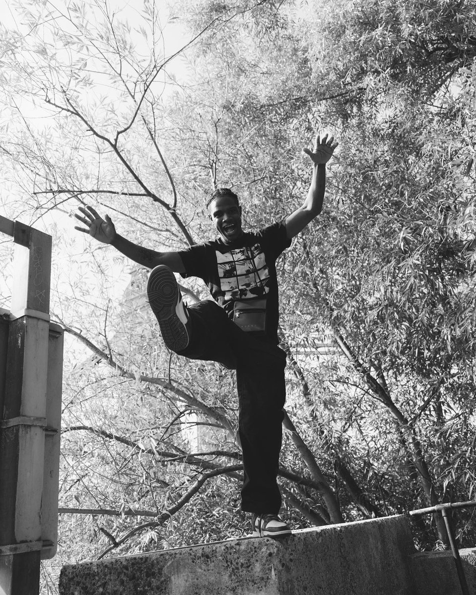 marvin_thebrand's tweet photo. “When it came to this project it was more about really honing the topic, mood and feel of BLACK ON BLACK, making timeless music and memorable imagery while staying true to who I am.” — Kam-BU in MARVIN issue 4. 

PHOTOGRAPHY by @danwiltonphoto 

#marvinthebrand #kambu https://t.co/eGildwzxEF