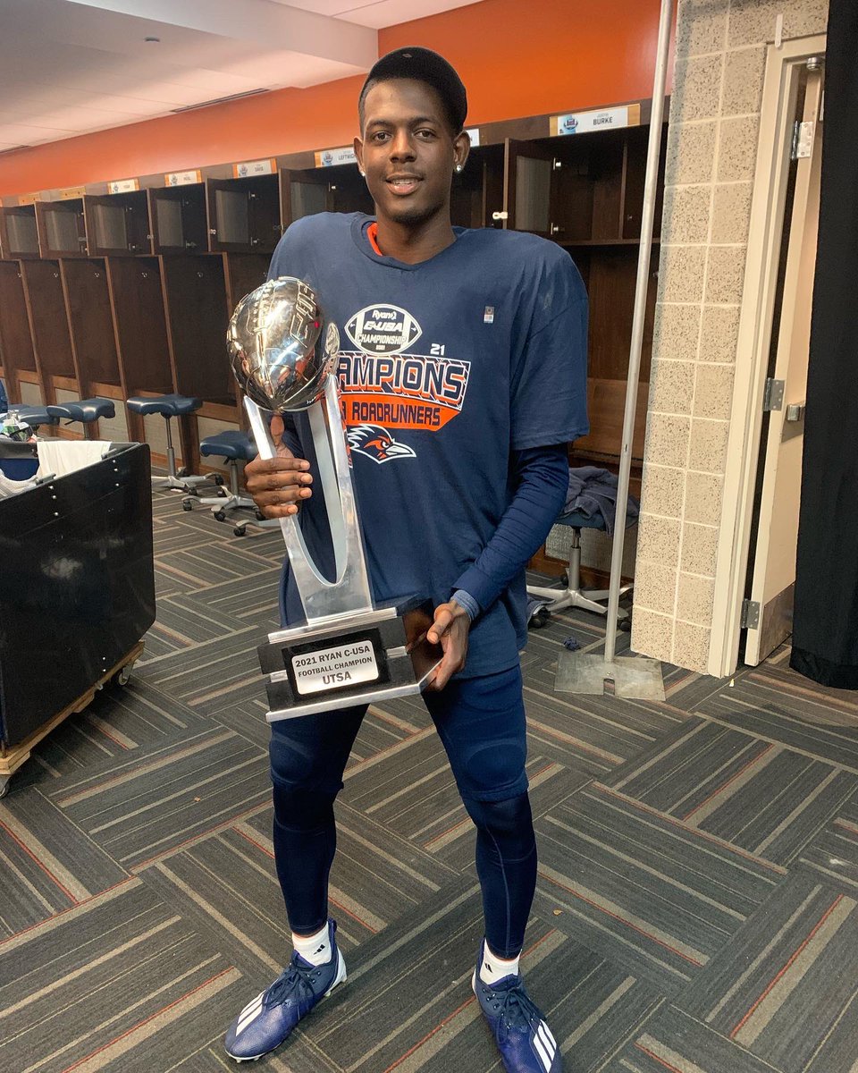 ZakhariFranklin's tweet image. it was all part of the plan 💍