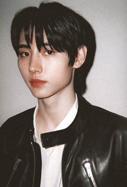 sunlighthyuck00's tweet photo. Happy birthday our ice prince .I love you ❤🥳🎂🎂🎂🎂 
WINTER PRINCE SUNGHOON 
#눈치럼_내려온_12월의선물_성훈 #20thSnowfallwithSUNGHOON @ENHYPEN_members @ENHYPEN https://t.co/ZbubX28nGD
