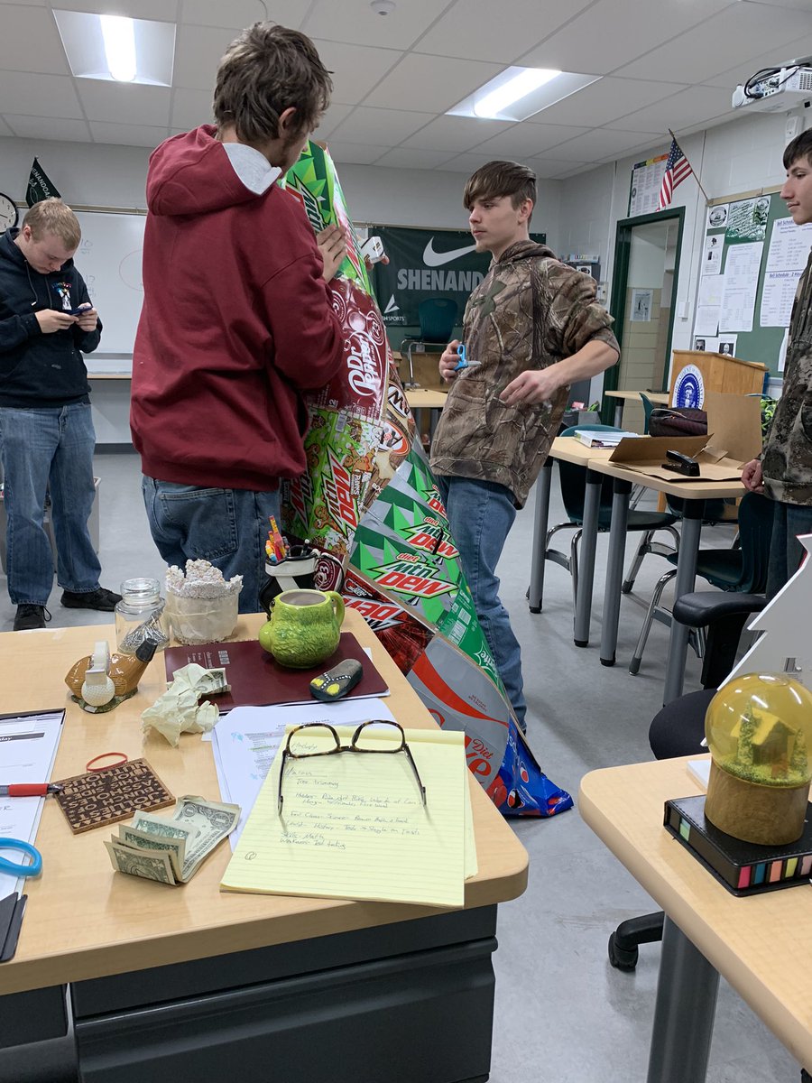 jrich2021's tweet photo. Reincarnated or Recycled?? Either way, this born-again tree is ready to shine!! #Christmastree #STEM #recycling #nextSTEPP @NobleLocal_SD https://t.co/7Q7qgJRHBL