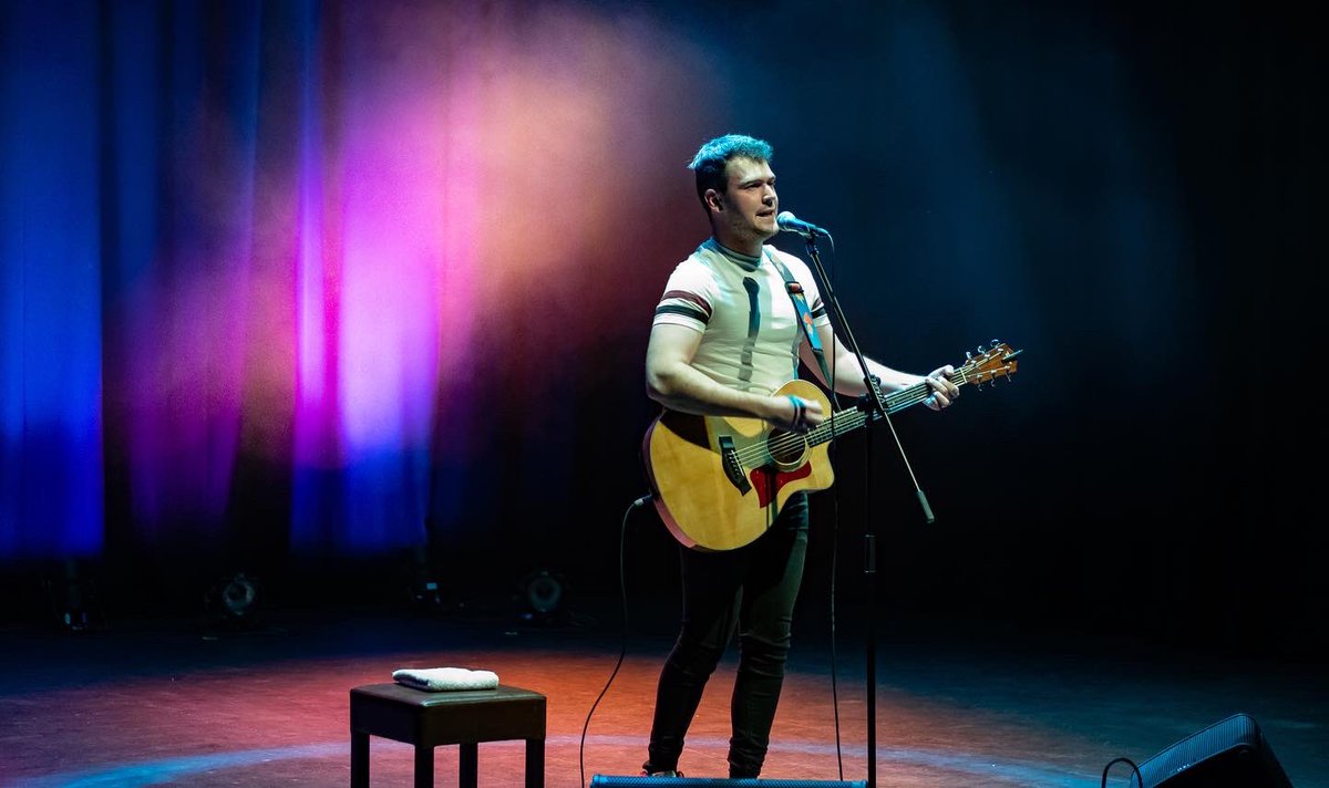 BrianSheil's tweet photo. Delighted to Mix this class show from @ShaneHennessy last Thursday as part of the @CarlowLiveLocal music festival. He makes guitars talk. Supported by the talented @DaleRobJBolger
📸 by Michael O’Rourke
#brytestar #brytestarmixing #shanehennessy #guitar #carlow https://t.co/Ep2tWQSvc8