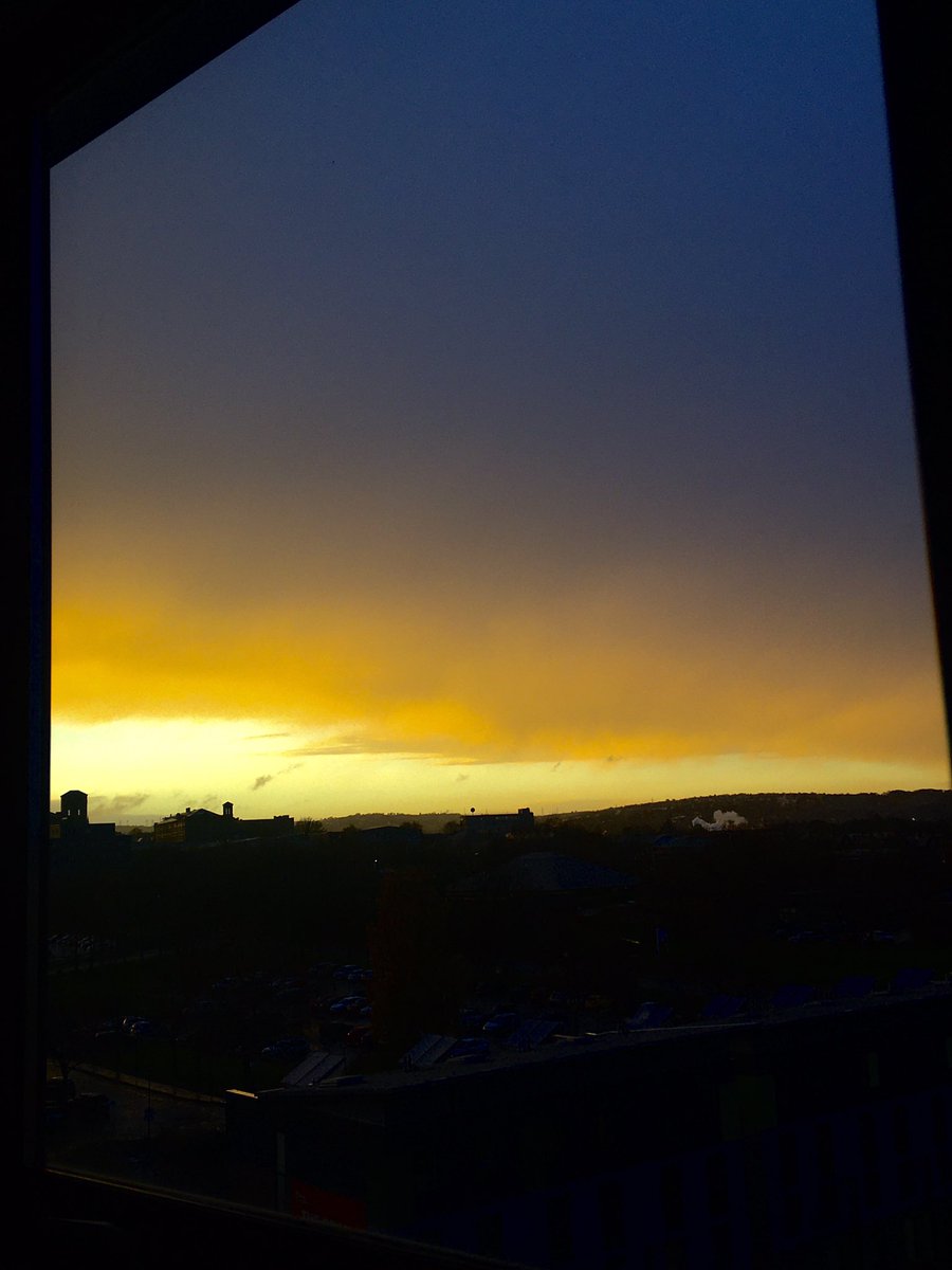 Katie (@kate_hanna07) on Twitter photo One of my favourite things about working at the university of Bradford is the amazing views. Sunrise from my office. Sunset (almost) from the #Helferlab. <a href="/gi_helfer/">Dr Gisela Helfer</a> <a href="/hs_yun8603/">Haesung Yun</a> <a href="/UniofBradford/">University of Bradford</a> One of my favourite things about working at the university of Bradford is the amazing views. Sunrise from my office. Sunset (almost) from the #Helferlab. <a href="/gi_helfer/">Dr Gisela Helfer</a> <a href="/hs_yun8603/">Haesung Yun</a> <a href="/UniofBradford/">University of Bradford</a>