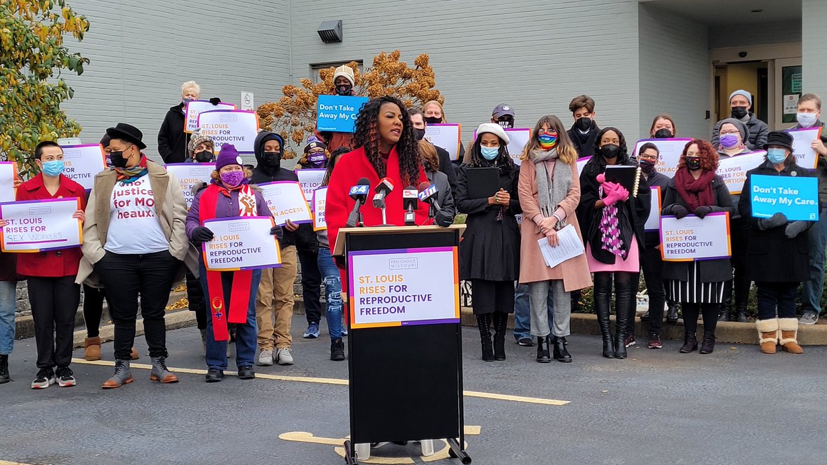 stlmayor47's tweet photo. The City of St. Louis remains home to the only abortion clinic in Missouri. #STLRises with @PPMO_Advocates, @ProChoice_MO, elected leaders and advocates throughout our region to declare #AbortionIsEssential.

I will never rest in our fight to protect reproductive freedom. https://t.co/uH8xsSGjDK